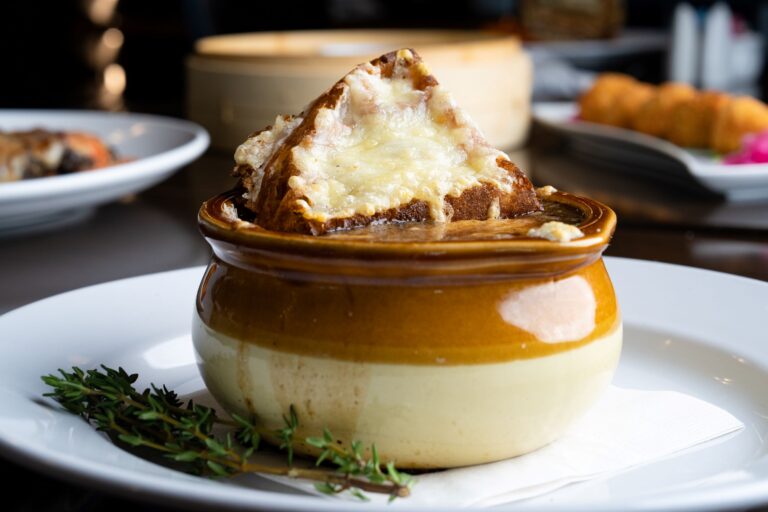 Mosaic Cuisine French Onion Soup 768x512